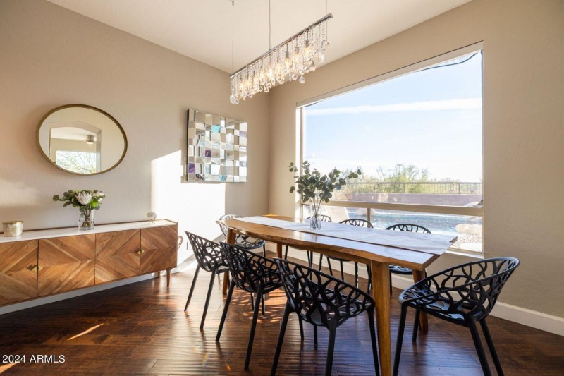 Formal DIning 3