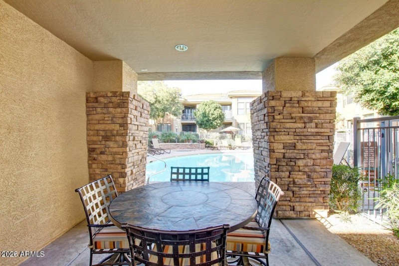 Pool Amenities