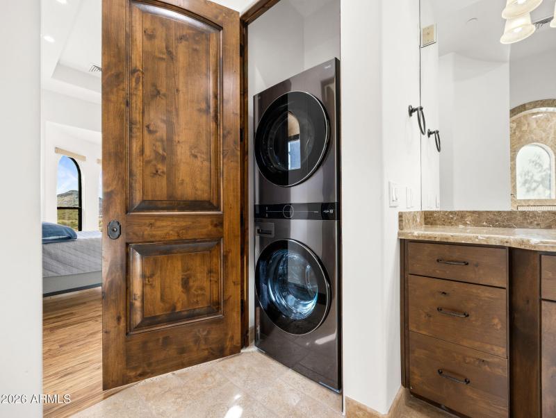 Primary Washer Dryer New