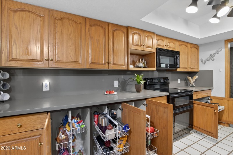 Pull Out Shelving