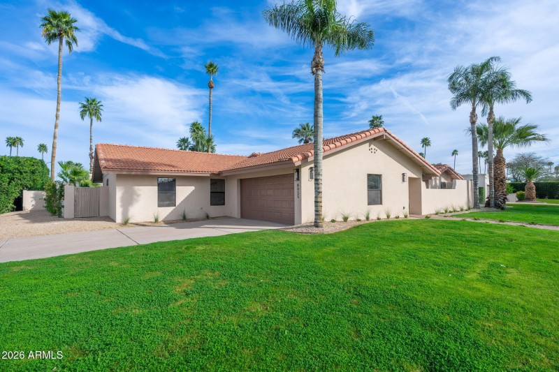 9025 N 83rd Pl - 03