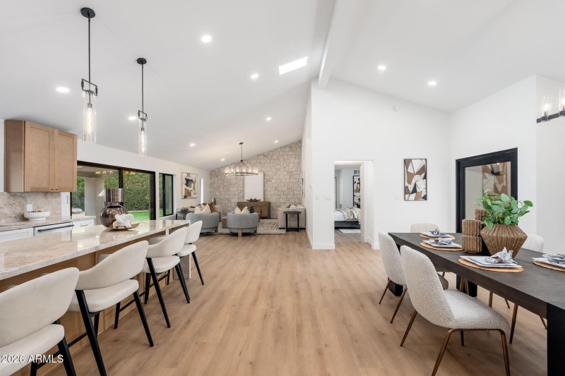 9025 N 83rd Pl - 09