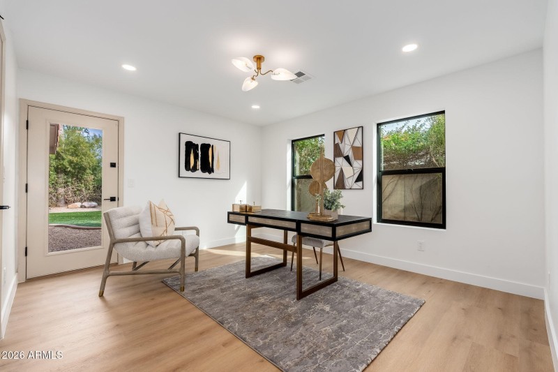 9025 N 83rd Pl - 23