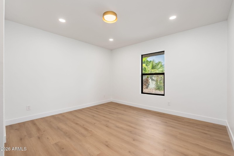 9025 N 83rd Pl - 33