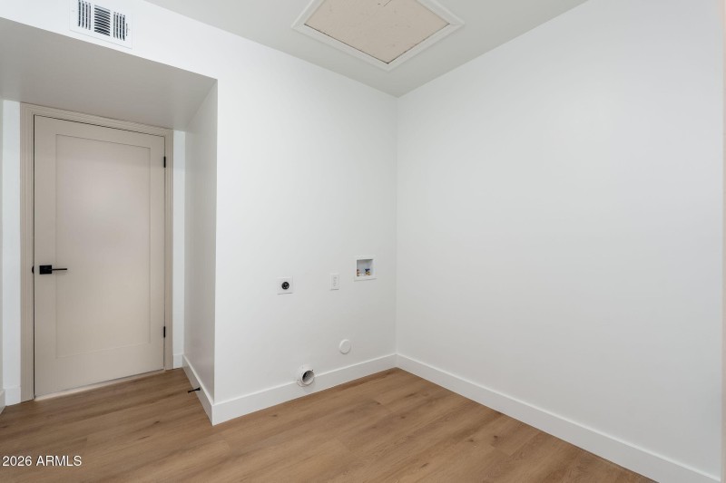 9025 N 83rd Pl - 36