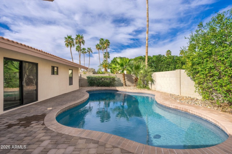 9025 N 83rd Pl - 40