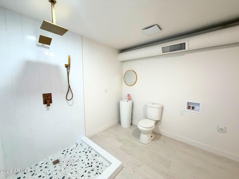 Cameron Ct Laundry Bathroom 1