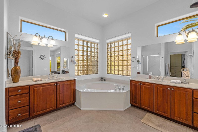 Spa-Inspired Primary Bath