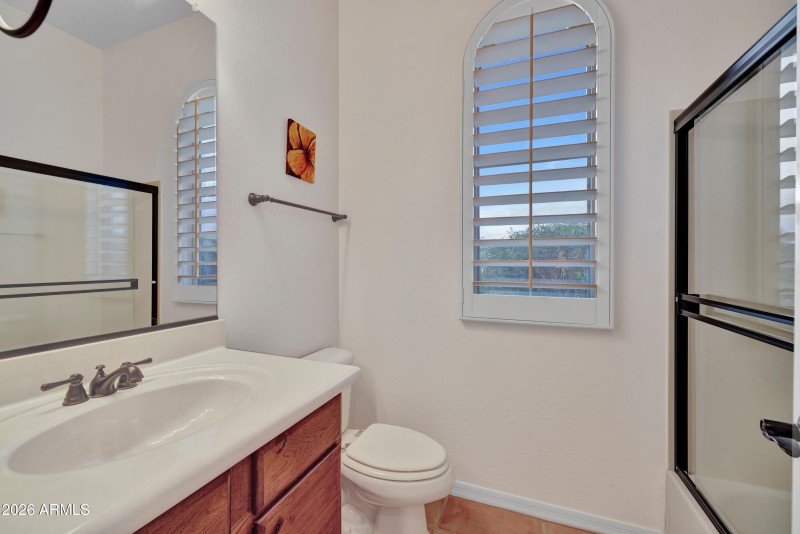 Casita Full Bath