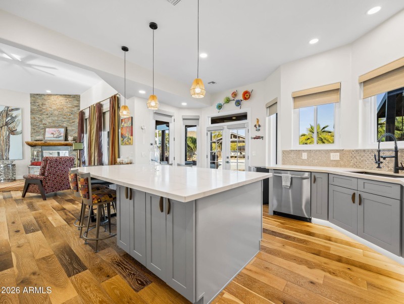53-web-or-mls-38313 N 17th Way-54