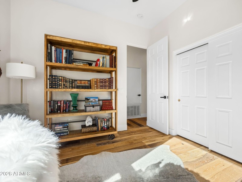 57-web-or-mls-38313 N 17th Way-59