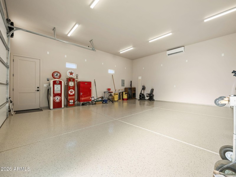 69-web-or-mls-38313 N 17th Way-69