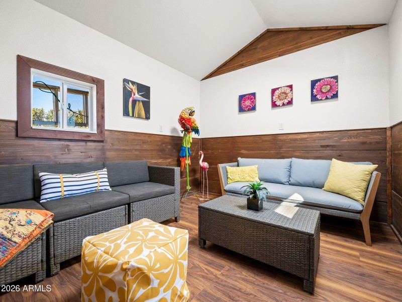 25-web-or-mls-38313 N 17th Way-26