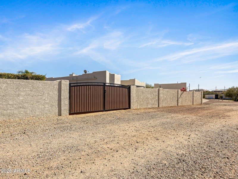 13-web-or-mls-38313 N 17th Way-14