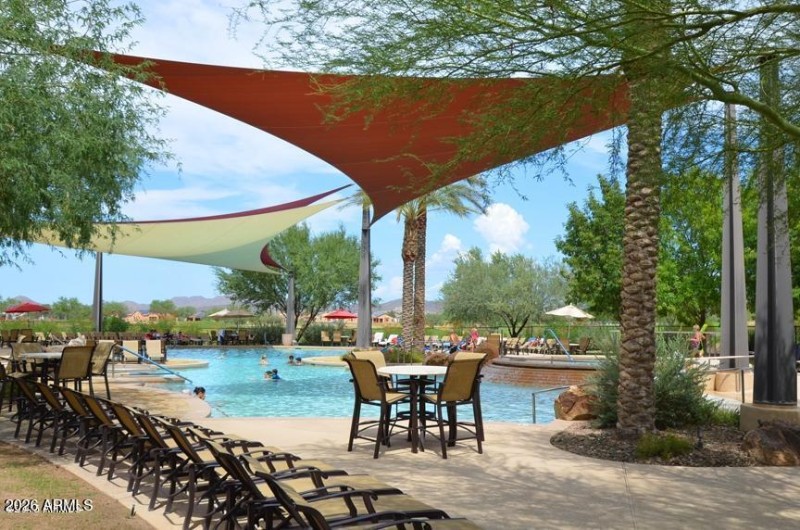 21 Spectacular Outdoor Pool with Sun Sha