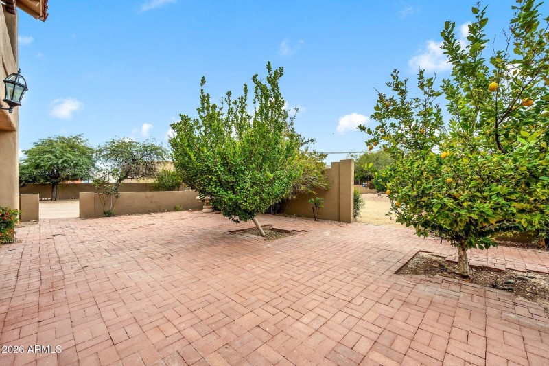 23705 N 104th Ave-10