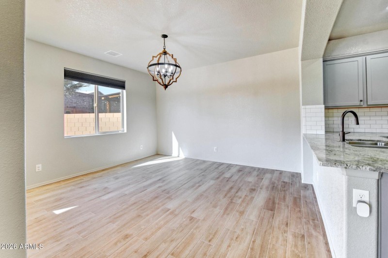 1094 Wagner Place-082058