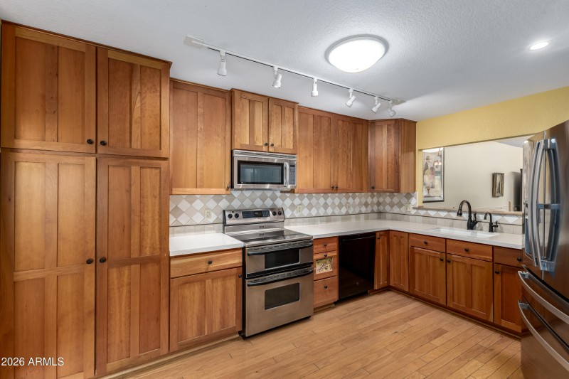 SUN 14 - KITCHEN 2