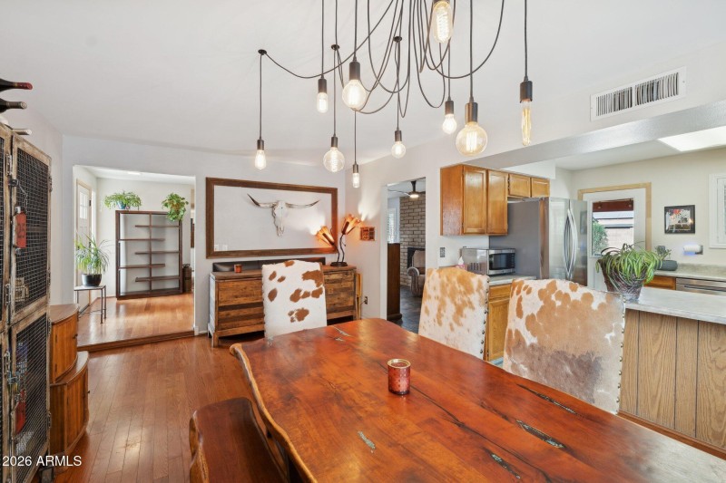 16-web-or-mls-802-e-marconi-ave