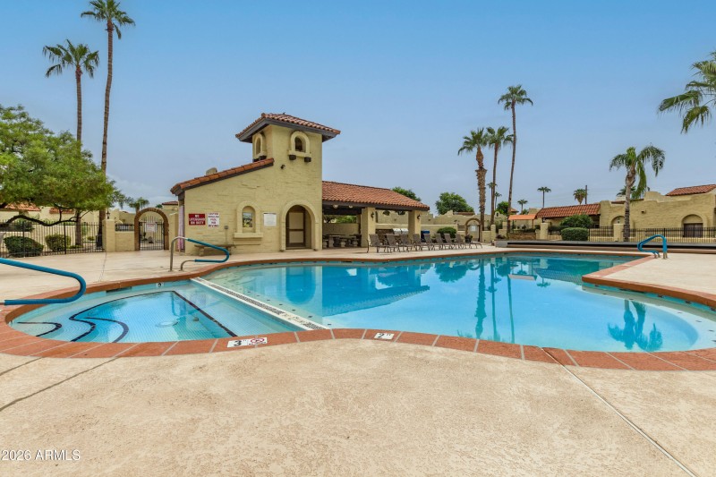 SUN 43 - POOL 4