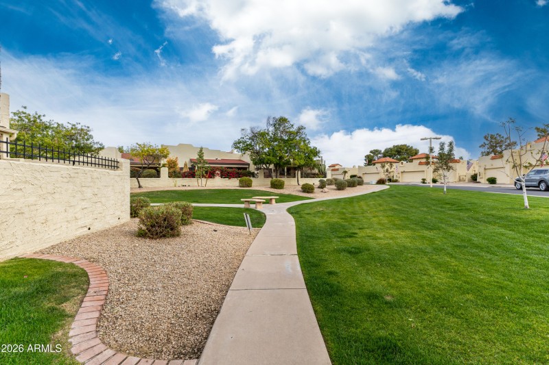 SUN35 - WALKWAY 3