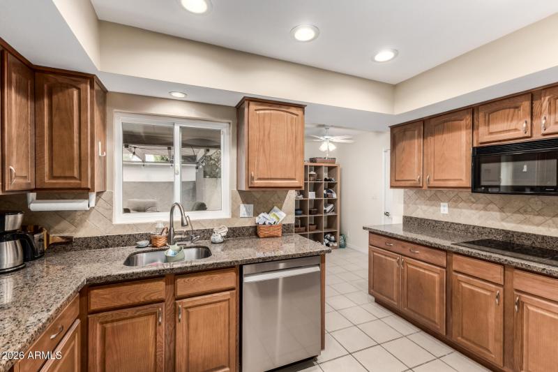 17 - Leisure World 475