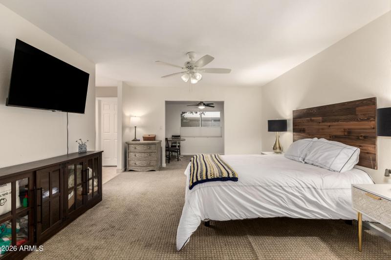 19 - Leisure World 475