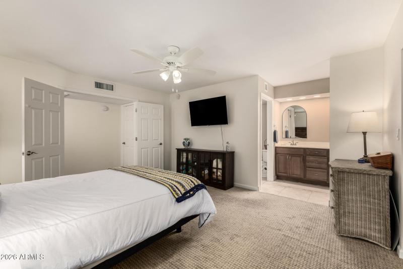 21 - Leisure World 475