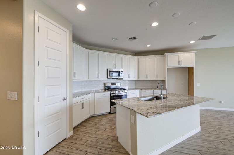 Kitchen 4