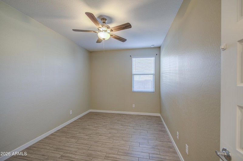 Bedroom 4-pic 1