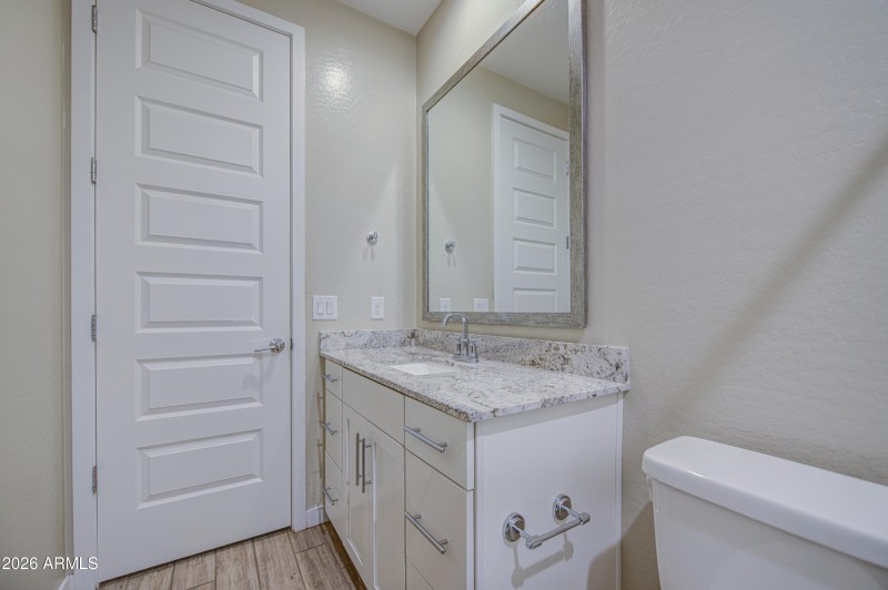 Bathroom 2-pic 3