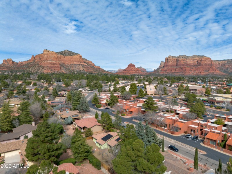100_Rain_Trail_Rd-43