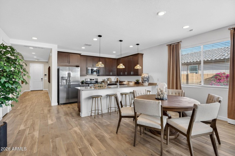 13-web-or-mls-389953 Dutchman Dr