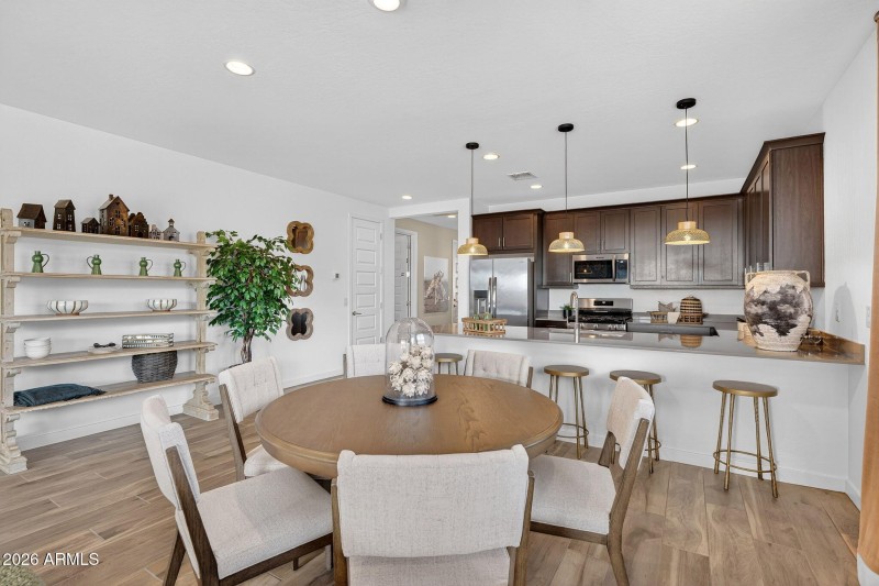 14-web-or-mls-399953 Dutchman Dr