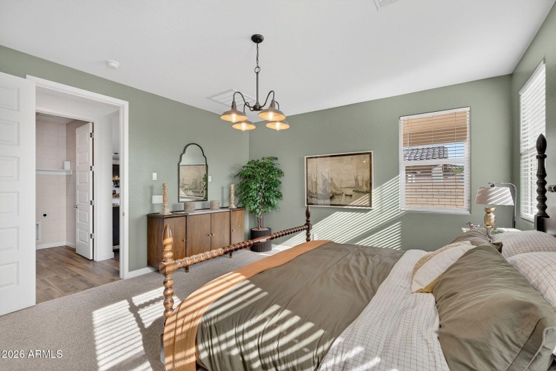 23-web-or-mls-479953 Dutchman Dr