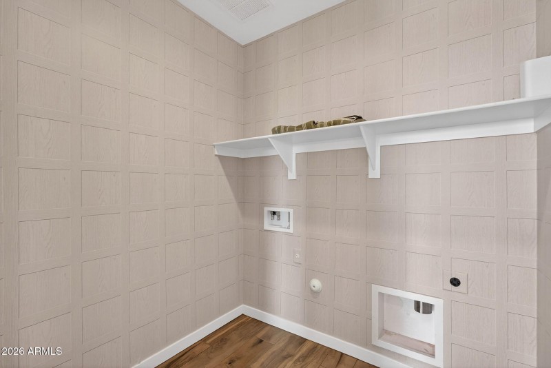 39-web-or-mls-449953 Dutchman Dr