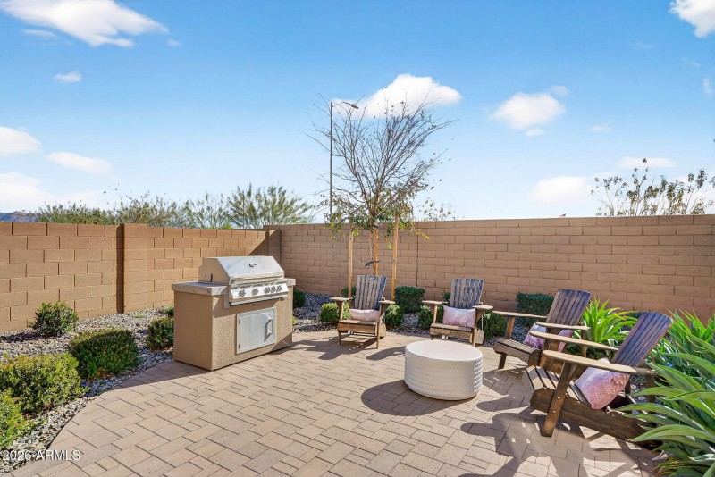 42-web-or-mls-699953 Dutchman Dr