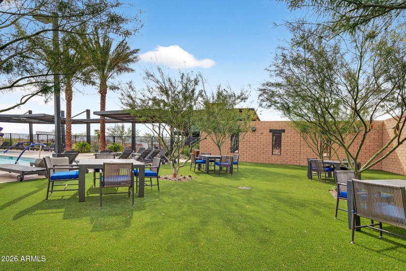 70-web-or-mls-899953 Dutchman Dr