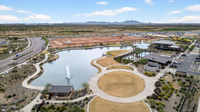88-web-or-mls-289953 Dutchman Dr