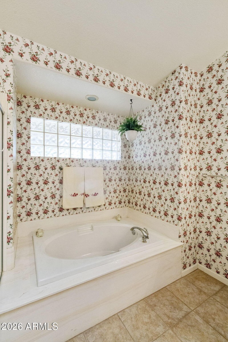Primary Suite tub