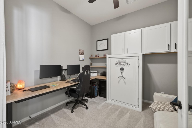 25)OFFICE