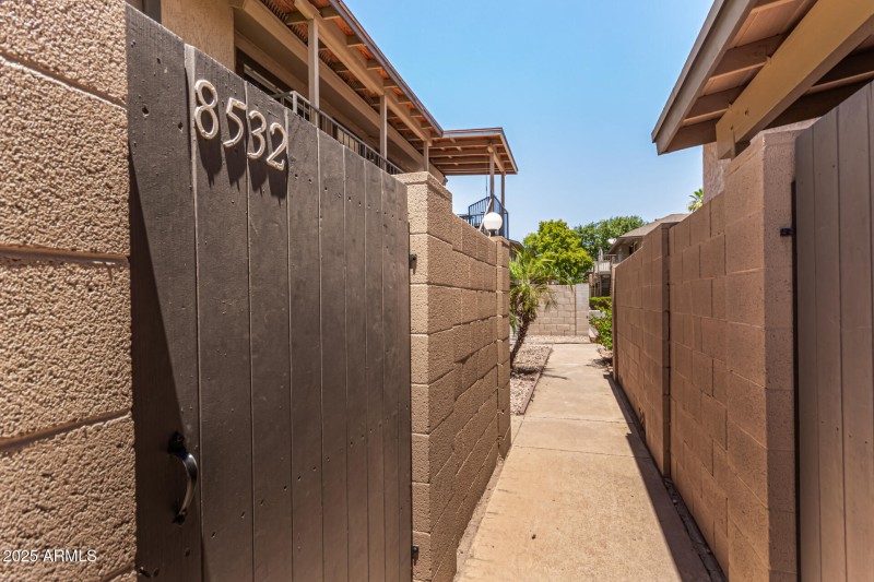 8532 E PORTLAND ST, Scottsdale, AZ 85257
