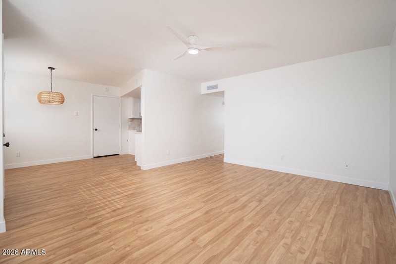 04_Living-Room_01
