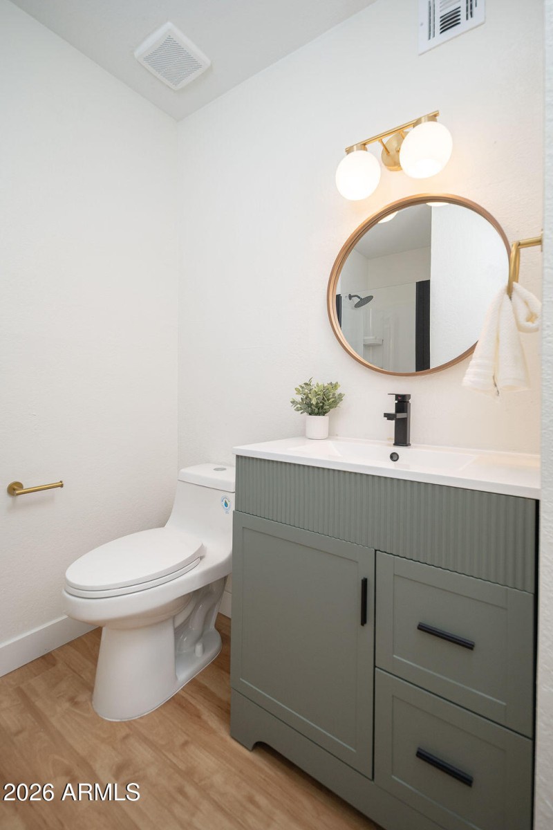 15_Primary-Bath_01