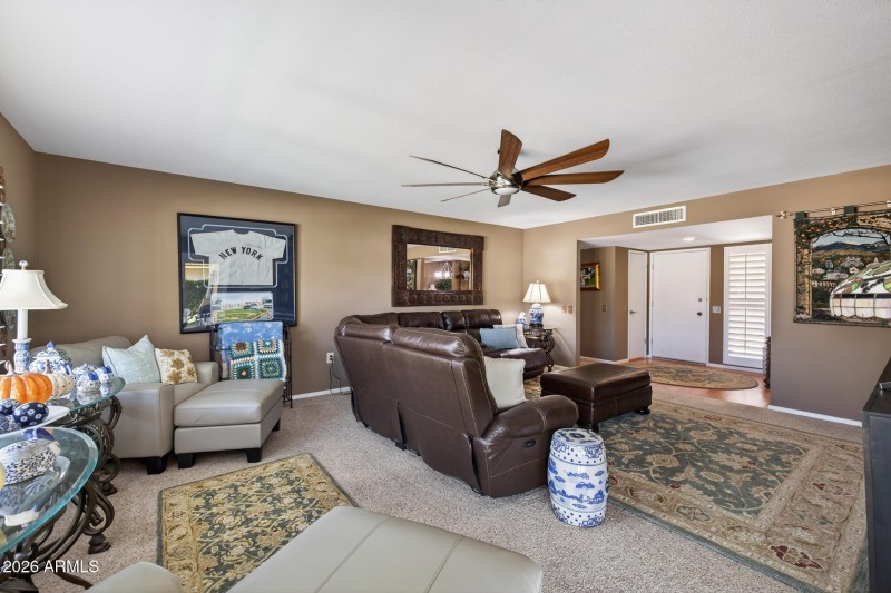 8)FORMAL LIVING