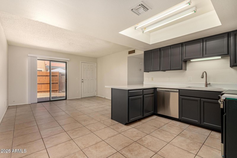 704-n-4th-st-avondale-az-unit-2-4