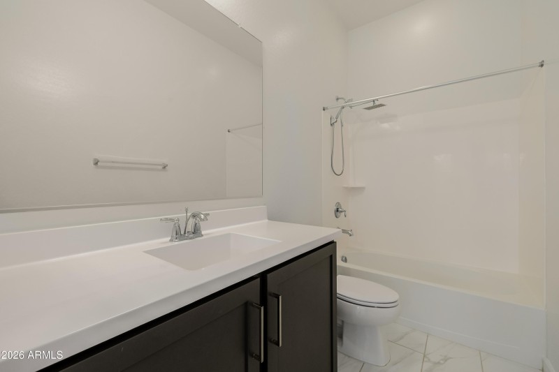 4th bedroom ensuite bath