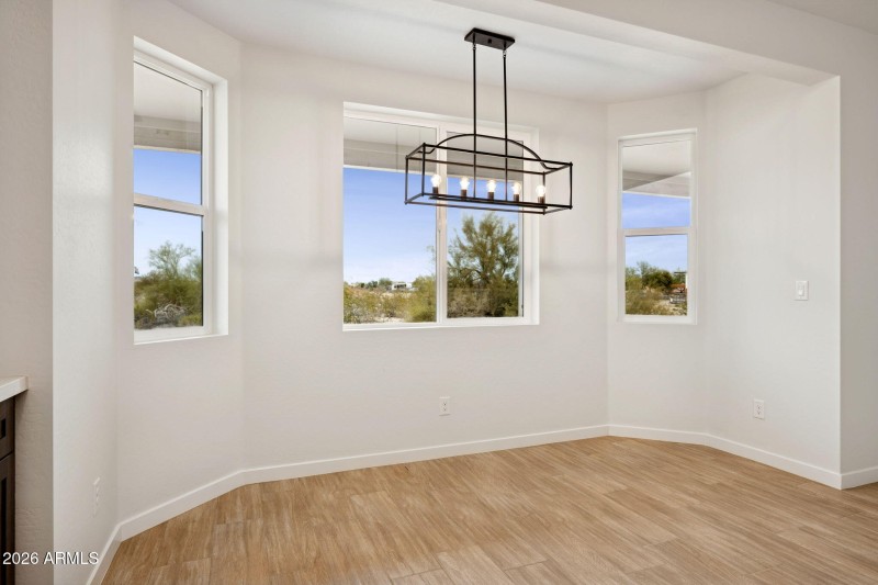 14-web-or-mls-20122-w-hazelwood-st
