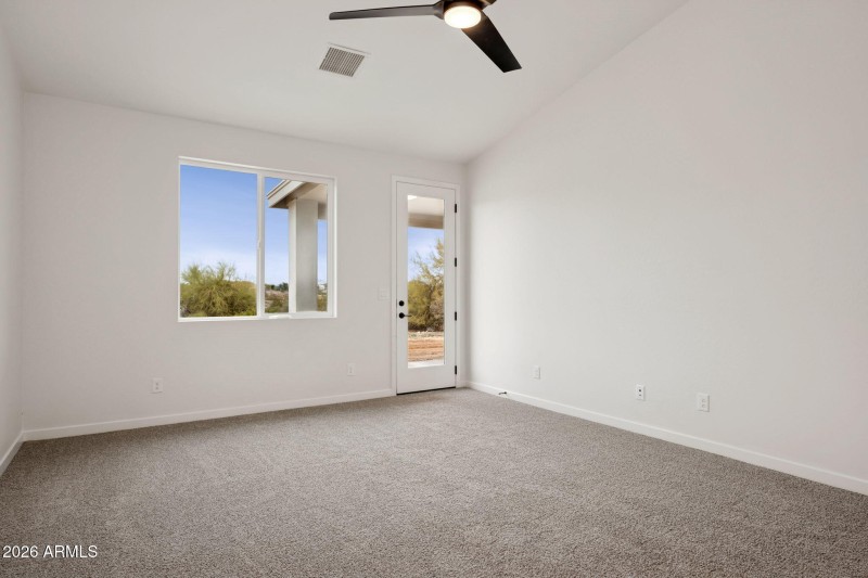 19-web-or-mls-20122-w-hazelwood-st