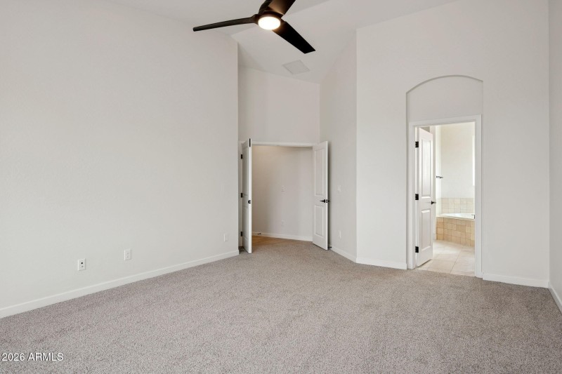 20-web-or-mls-20122-w-hazelwood-st